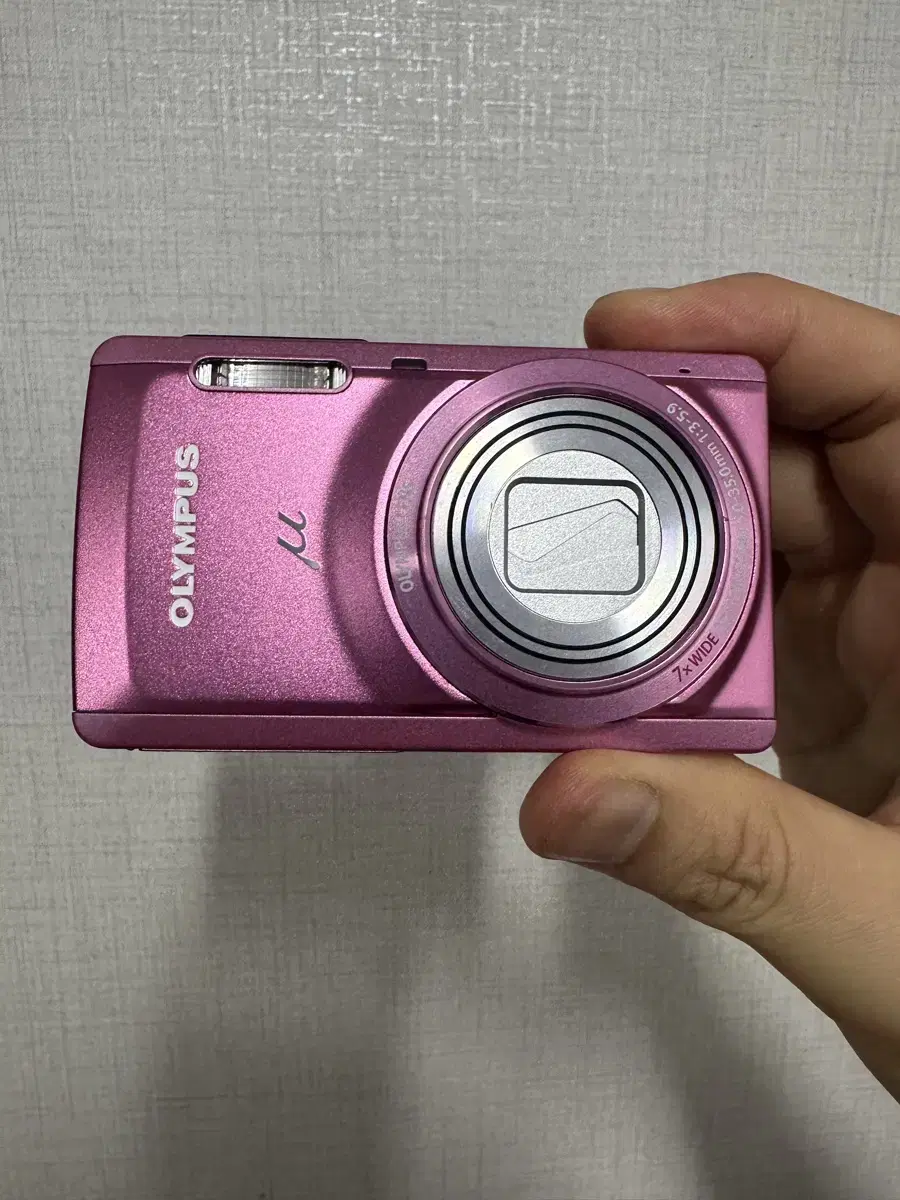 Olympus μ-7050 ピンク コンパクトデジタルカメラ オリンパス ニュースリリース： 全6種類のマジックフィルターが
